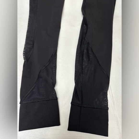 Lululemon mesh leggings ♥️ - Picture 5 of 7